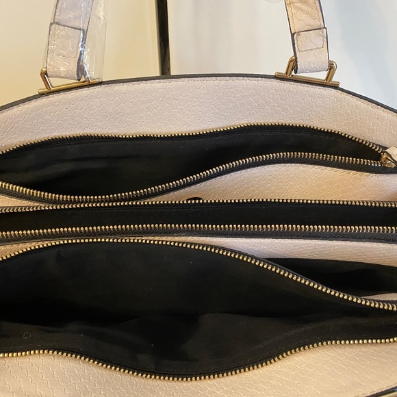 Parfois cream coloured embossed Snake Skin Satchel - Picture 5 of 7